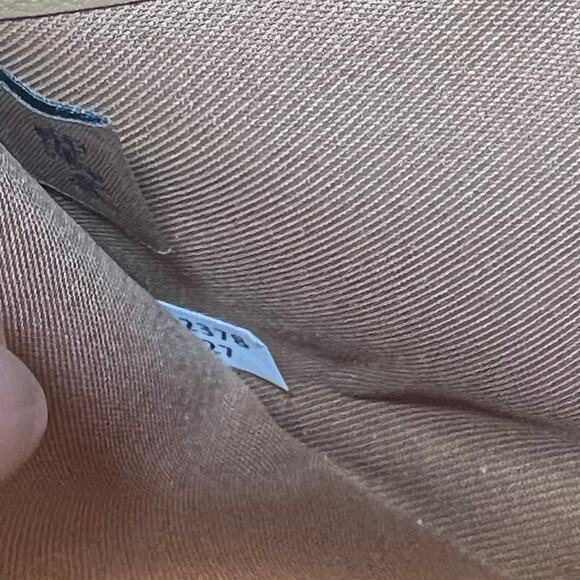 Coach Long Zip Around Wallet in Bright neon green Pebbled Leather CK42 from 2023 - Picture 11 of 12